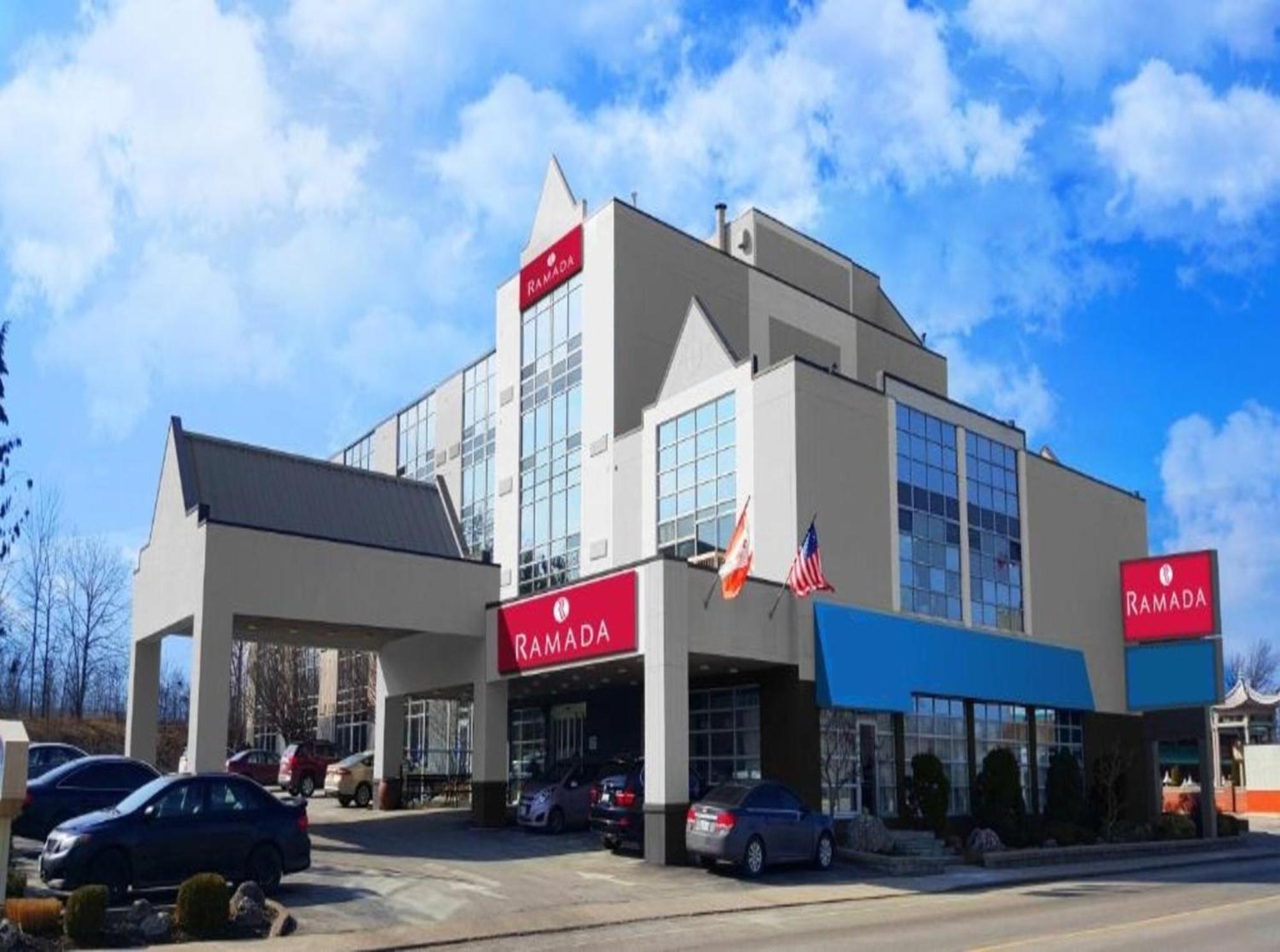Ramada By Wyndham Niagara Falls By The River Екстериор снимка